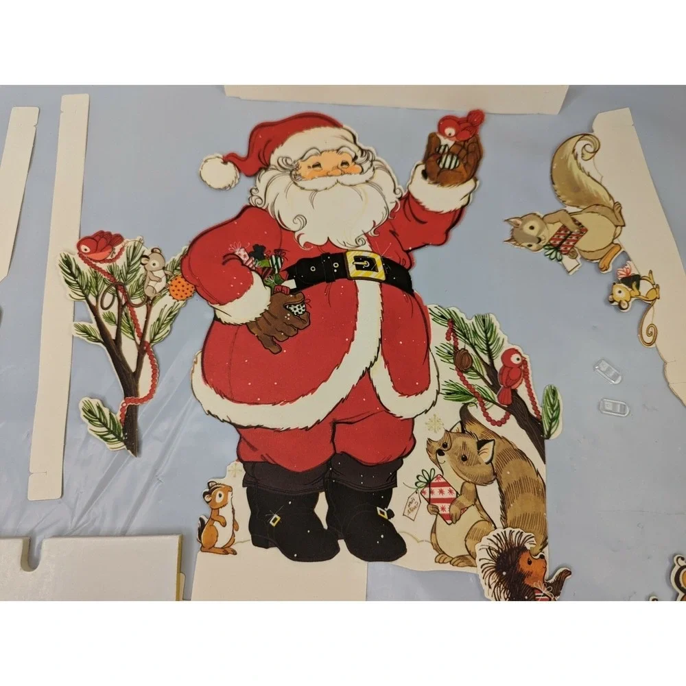 Hallmark Santa Claus His Friends Art‎ Tissue Centerpiece